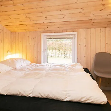 10 Person In Lokken-by Traum *