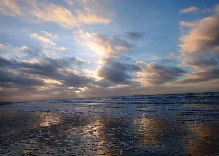 10 Person In Lokken-by Traum *