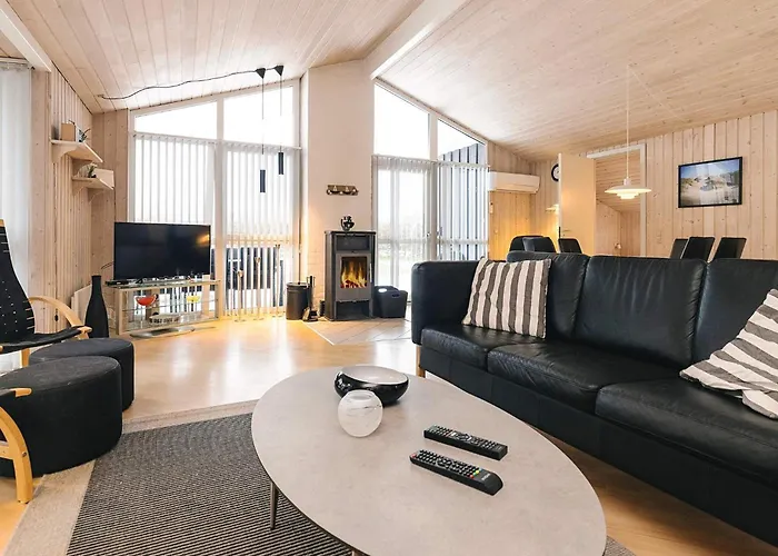 Сasa de vacaciones 10 Person In Lokken-by Traum *